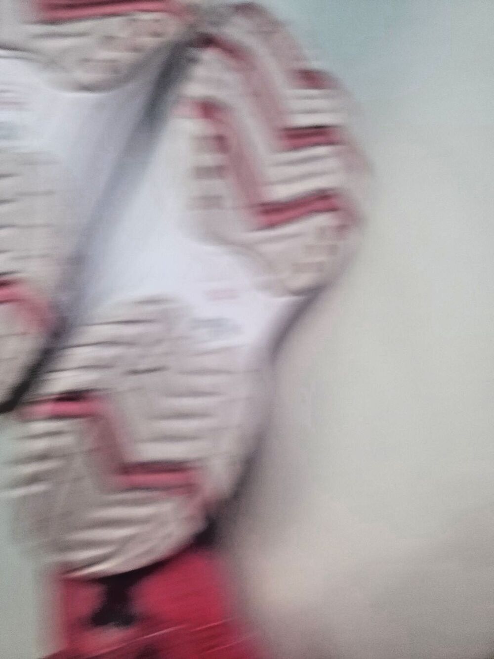 Easy Spirit Sz 7 White Leather Slip On Walking Shoes Sneaker Mules Pink Accents - Picture 9 of 12